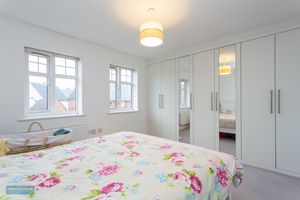 Bedroom- click for photo gallery